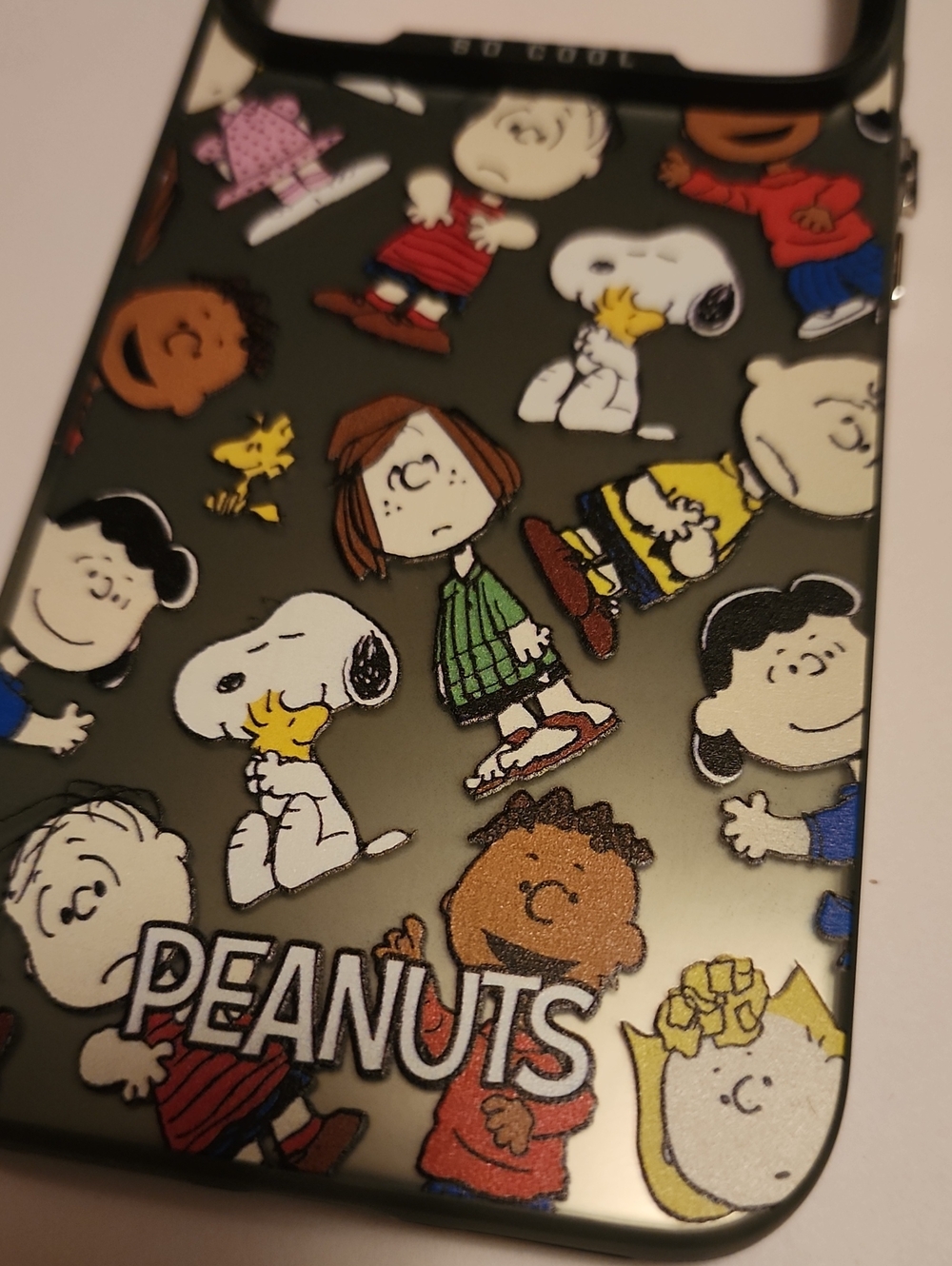 Brand new Apple IPhone 🍎 17 Pro Max Peanuts Snoopy soft Silicone Phone Case - Picture 2 of 6